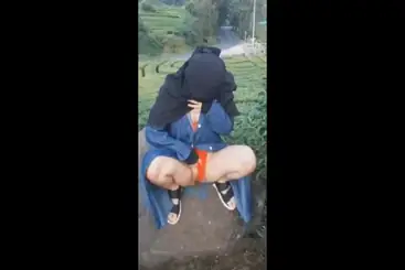 Terciduk Ciwidey Bercadar Mesum di Kebun Teh